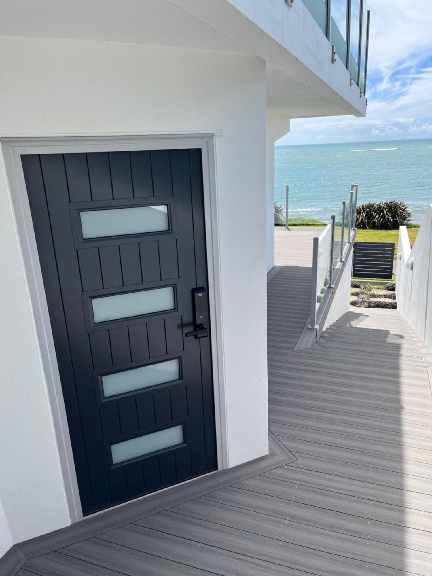Seaside Wanaka Tce New Plymouth Exterior photo